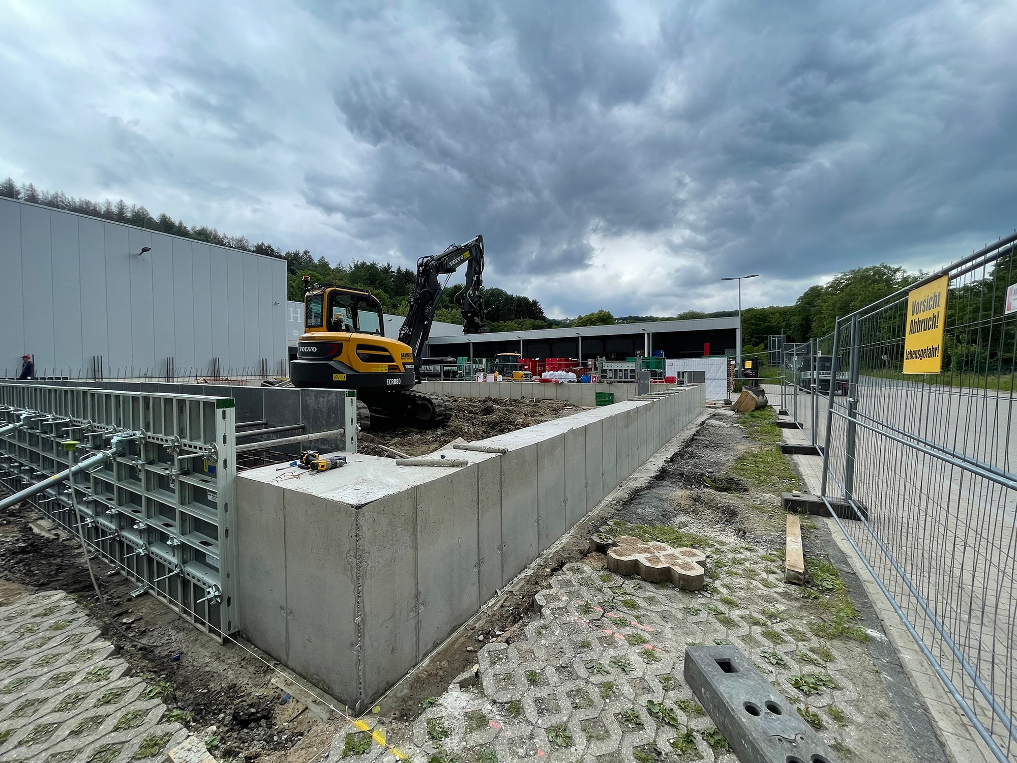 Baustelle mit Bagger